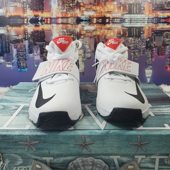 Nike Team Hustle D 8 JDI GS - Picture 14 of 14